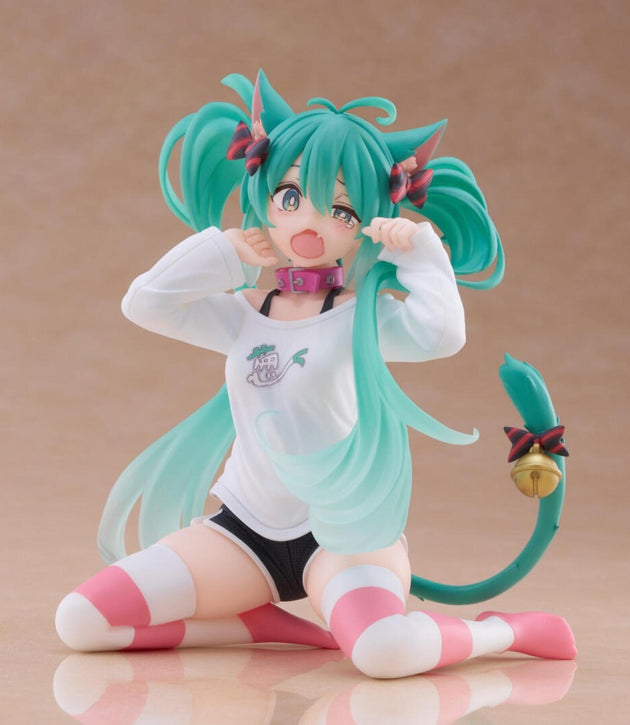 Hatsune Miku Desktop Cute Figure (Cat Ear T Shirt Version) (re-run)