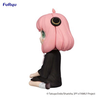 Spy x FAMILY: Noodle Stopper Figure -Anya Forger Sitting on the Floor- (FURYU Corporation)