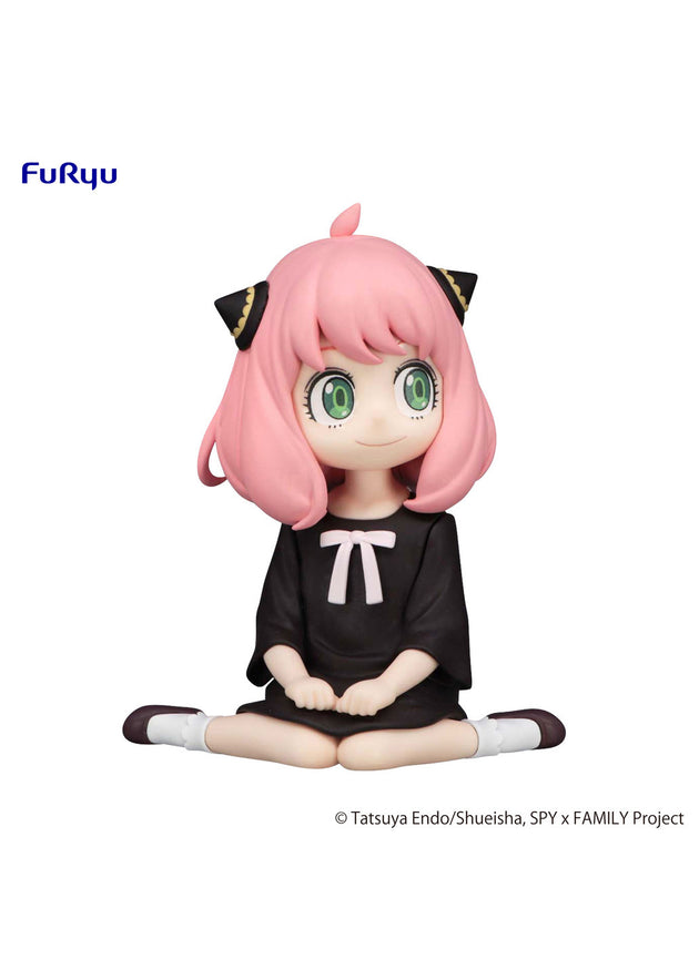 Spy x FAMILY: Noodle Stopper Figure -Anya Forger Sitting on the Floor Smile ver.- (FURYU Corporation)