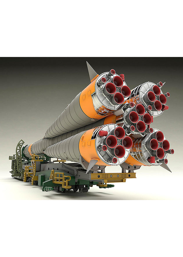 Moderoid: Soyuz Rocket & Transport Train - 1/150 Plastic Model Kit (2nd re-run)